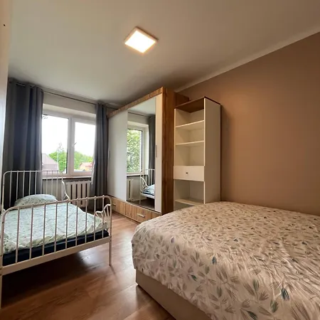 Hubane Korter Kubija Maennimetsas, Jalutuskaeigu Kaugusel Spaast Appartement Võru