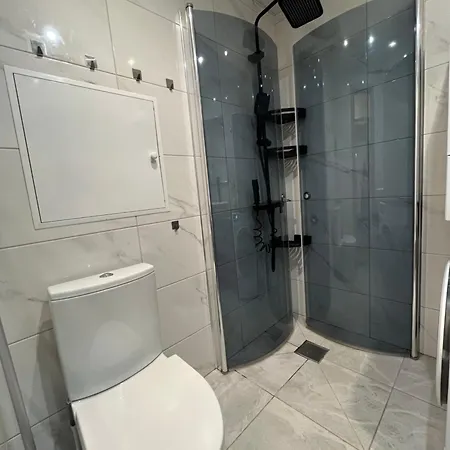 Hubane Korter Kubija Maennimetsas, Jalutuskaeigu Kaugusel Spaast Appartement